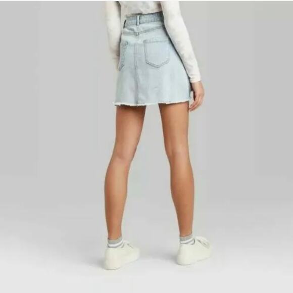 Wild Fable Distressed Denim Mini Skirt Size 4 NWT - Picture 2 of 9
